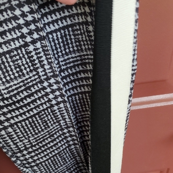 Pam & Gela Monochrome Patterned Joggers - Picture 6 of 12